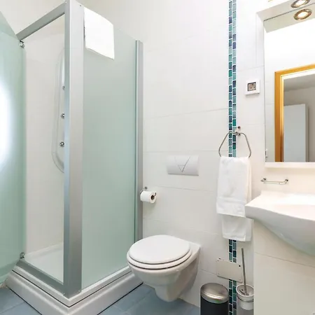 2 Bedroom Cozy In Crikvenica