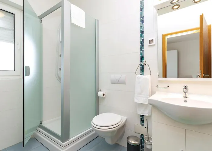 2 Bedroom Cozy In Crikvenica