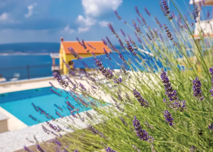 2 Bedroom Cozy In * Crikvenica
